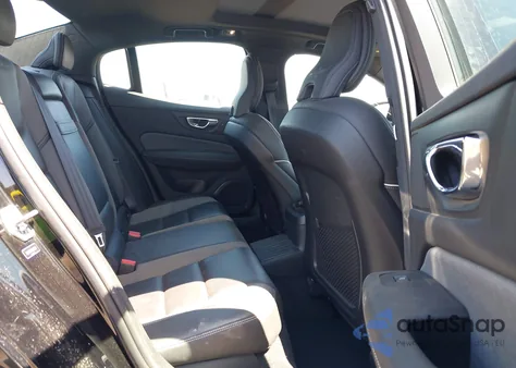 2019 Volvo S60 Hybrid T8 R-Design from USA, damaged, VIN 7JRBR0FM9KG015181